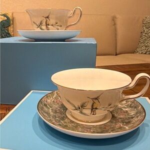 Wedgwood Teacup and Saucer Set - White/green/gold